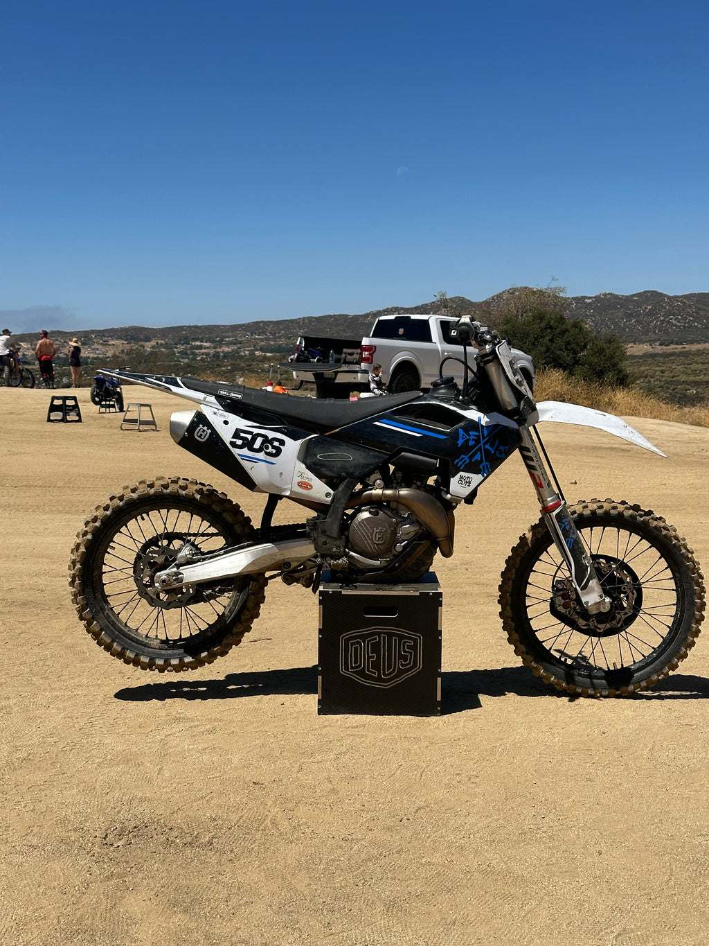 Moto Box